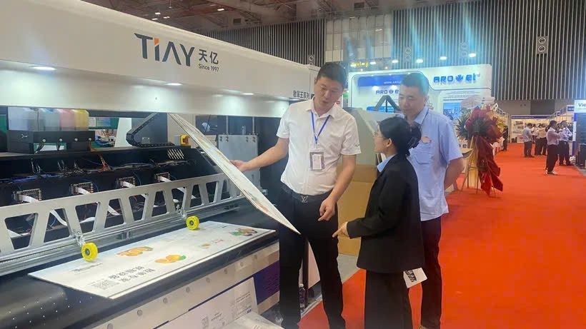 Hơn 350 doanh nghiệp tham dự triển lãm VietnamPrintPack 2025 Hơn 350 doanh nghiệp tham dự triển lãm VietnamPrintPack 2025