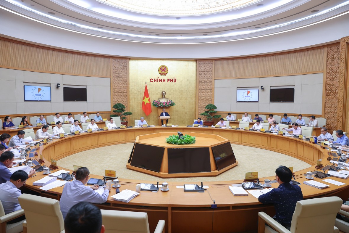 Quyết liệt tăng tốc giải ngân vốn đầu tư công và triển khai dự án trọng điểm quốc gia