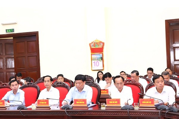 Tỉnh Ninh Bình và Cà Mau thống nhất thường xuyên trao đổi, tháo gỡ khó khăn, hợp tác phát triển