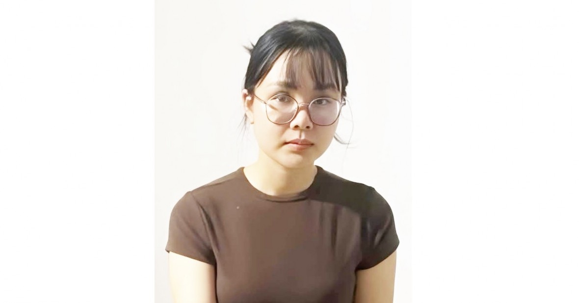 Tạm giữ hình sự người phụ nữ đi làm nail lén lấy thông tin thẻ ngân hàng người khác