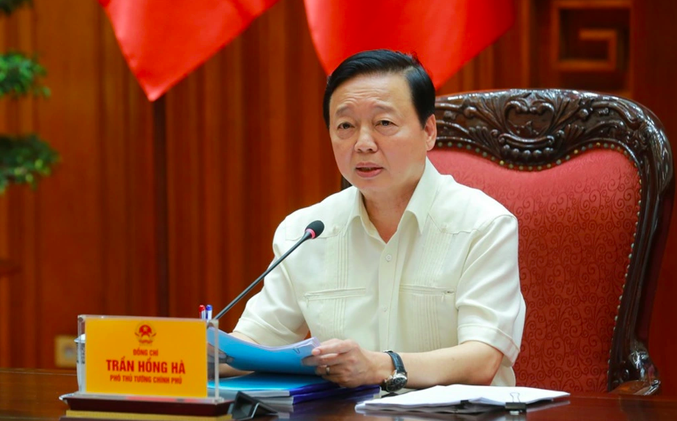 Phó Thủ tướng Trần Hồng Hà chủ trì cuộc họp nghe báo cáo tiếp thu ý kiến thành viên Chính phủ đối với Dự thảo Luật sửa đổi, bổ sung một số điều của Luật Đất đai năm 2024 (Ảnh: VGP).