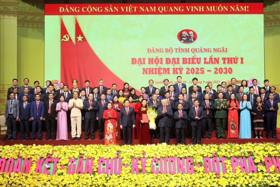 Bà Bùi Thị Quỳnh Vân giữ chức Bí thư Tỉnh ủy Quảng Ngãi