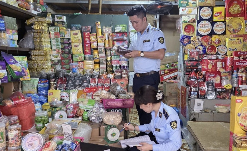 Phát hiện thu giữ hàng nghìn hộp bánh trung thu nhập lậu tại Hà Nội