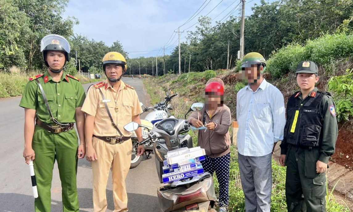 Đồng Nai: CSGT kịp thời phát hiện, xử lý 2 vụ vận chuyển hàng nhập lậu