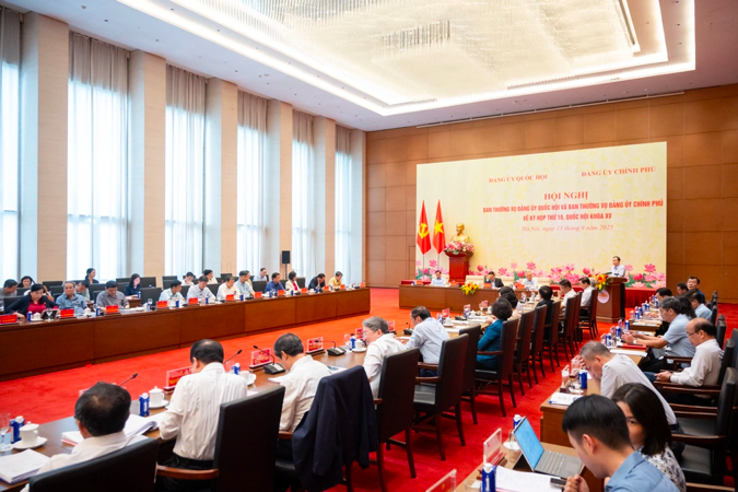 Hội nghị giữa Ban Thường vụ Đảng ủy Quốc hội và Ban Thường vụ Đảng ủy Chính phủ chiều 15/9 (Ảnh: Phạm Thắng).