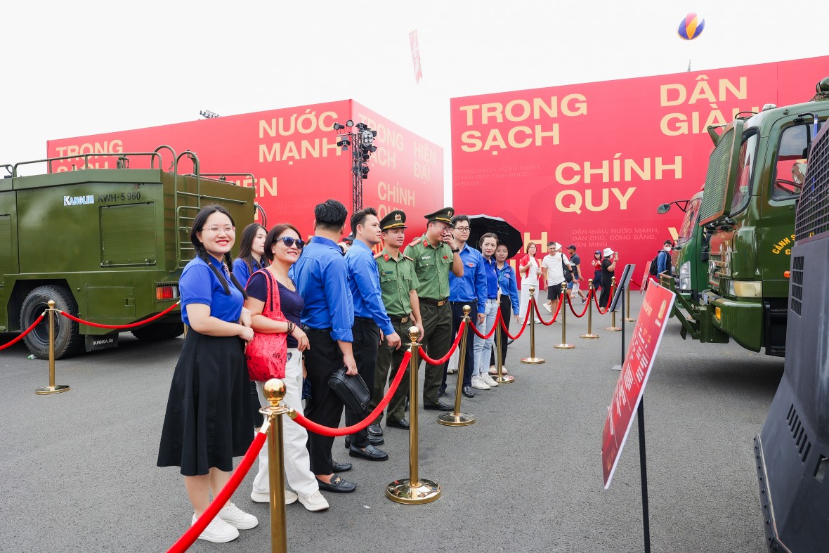 Sôi nổi sinh hoạt chính trị của tuổi trẻ ngành Tài chính Sôi nổi sinh hoạt chính trị của tuổi trẻ ngành Tài chính