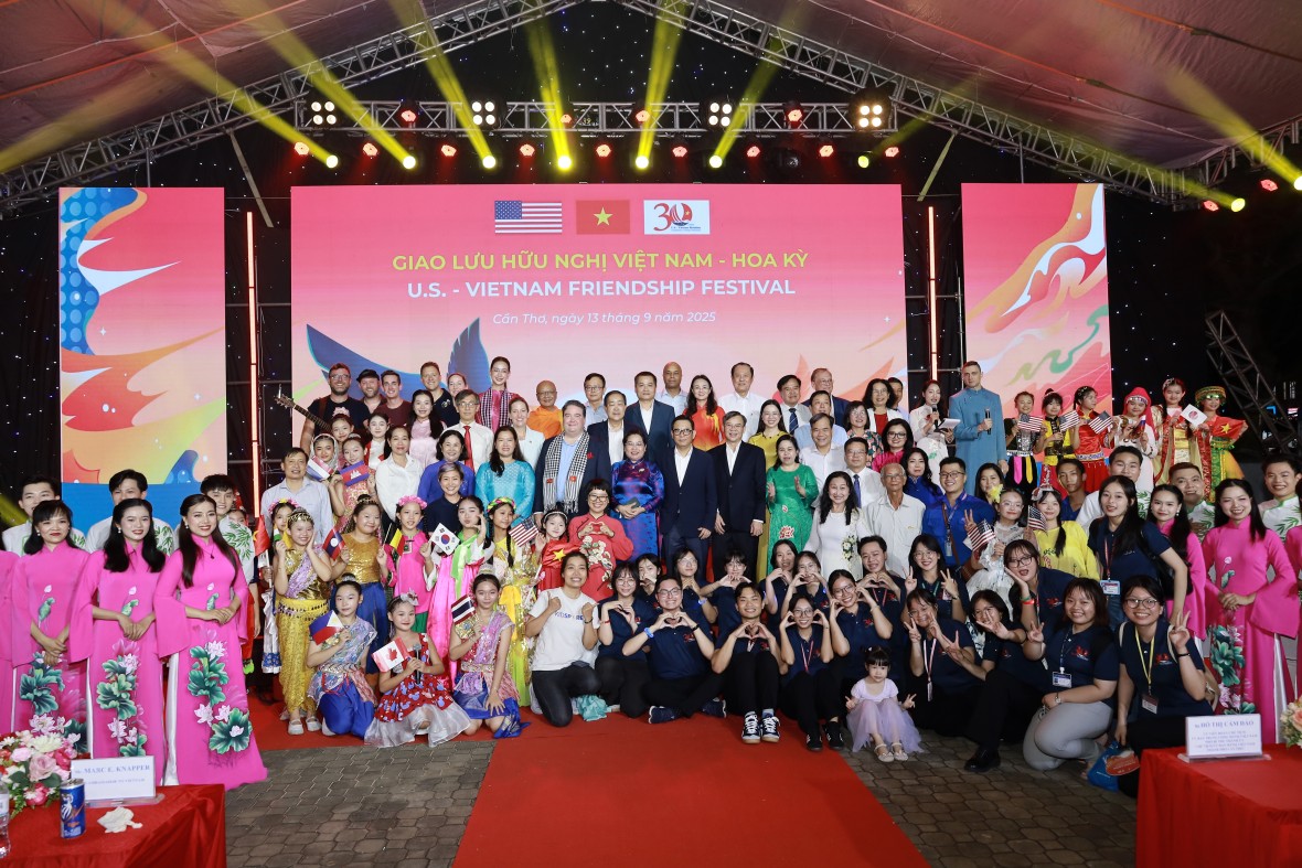 Hoa hậu Lê Nguyễn Bảo Ngọc vinh dự được đại diện tuổi trẻ Việt Nam dự Kỷ niệm 30 năm quan hệ Việt - Mỹ