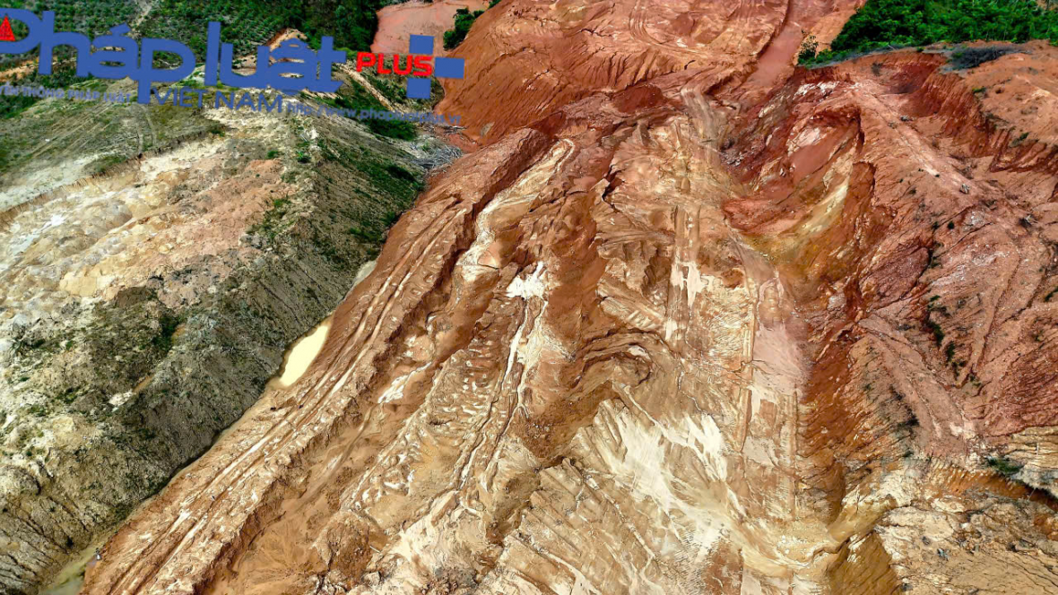 Nhiều quả đồi bị băm vạt trái phép tại Tuyên Quang