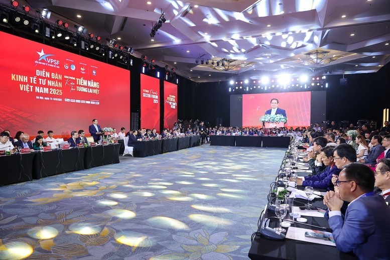 Thủ tướng: Các doanh nhân phải có tầm nhìn xa, trông rộng, nghĩ sâu, làm lớn Thủ tướng: Các doanh nhân phải có tầm nhìn xa, trông rộng, nghĩ sâu, làm lớn