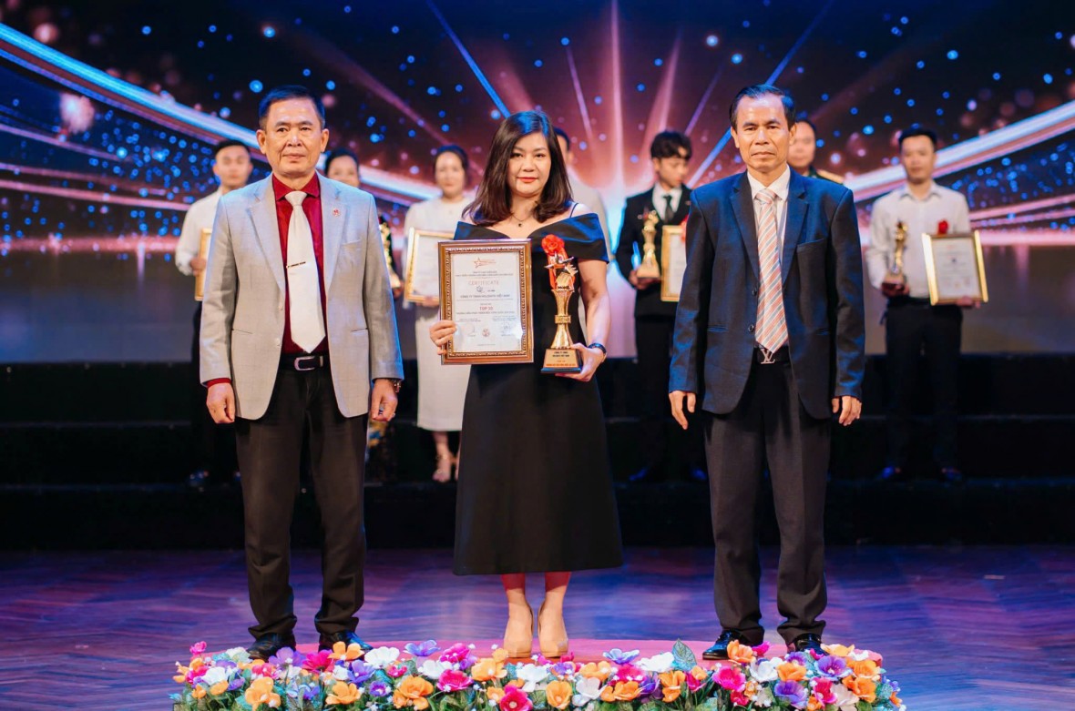 Đại diện Holidays Việt Nam nhận giải thưởng Đại diện Holidays Việt Nam nhận giải thưởng