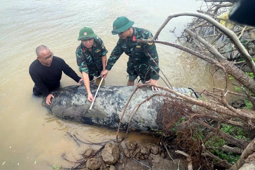 Hai quả bom được phát hiện là loại bom phá M-118.