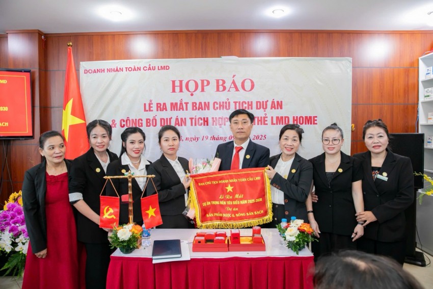 Lễ ký kết 12 dự án của Tổ chức kết nối Doanh nhân Toàn cầu LMD: Tạo sức mạnh tổng hợp để thúc đẩy sản xuất – kinh doanh