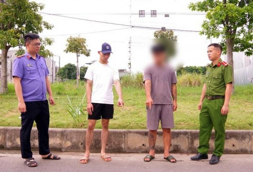 Khởi tố đối tượng dùng dao chém người tham gia giao thông Khởi tố đối tượng dùng dao chém người tham gia giao thông