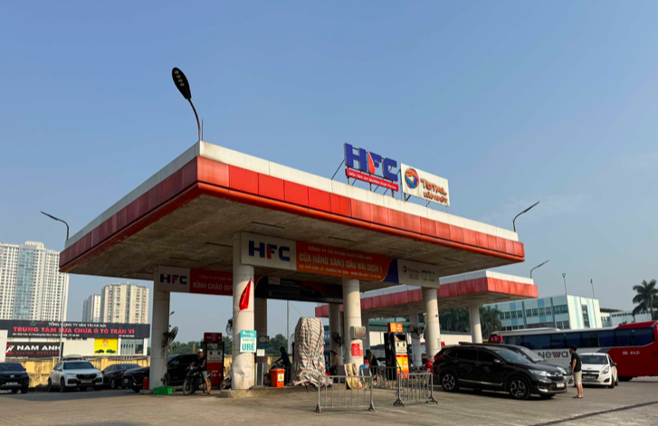 Sáng 21-9, cây xăng đã hoạt động bình thường. Sáng 21-9, cây xăng đã hoạt động bình thường.