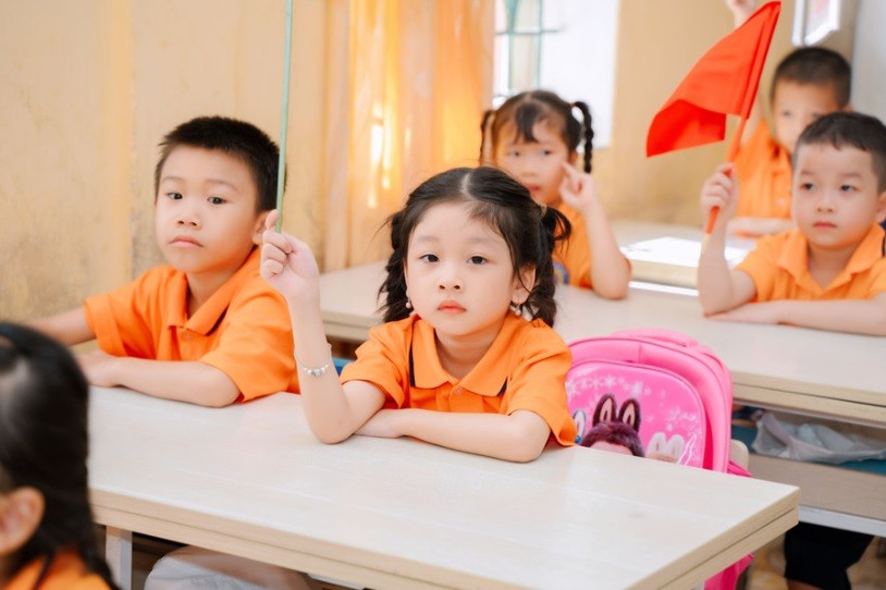 Học sinh Trường Tiểu học Trần Tế Xương (Nam Định, Ninh Bình) trong ngày khai giảng năm học 2025-2026. (Ảnh: GD&TĐ)