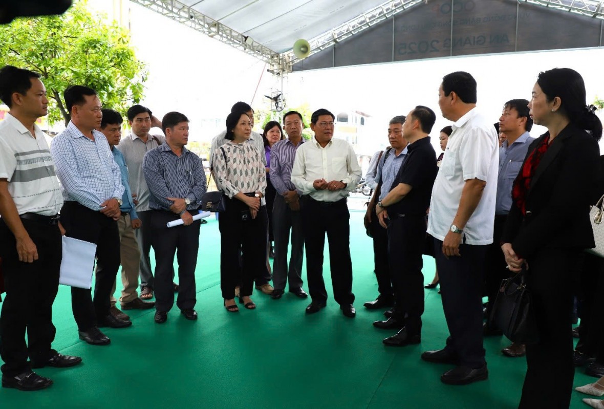 Phó Chủ tịch UBND tỉnh An Giang kiểm tra công tác chuẩn bị Diễn đàn OCOP vùng ĐBSCL năm 2025 Phó Chủ tịch UBND tỉnh An Giang kiểm tra công tác chuẩn bị Diễn đàn OCOP vùng ĐBSCL năm 2025