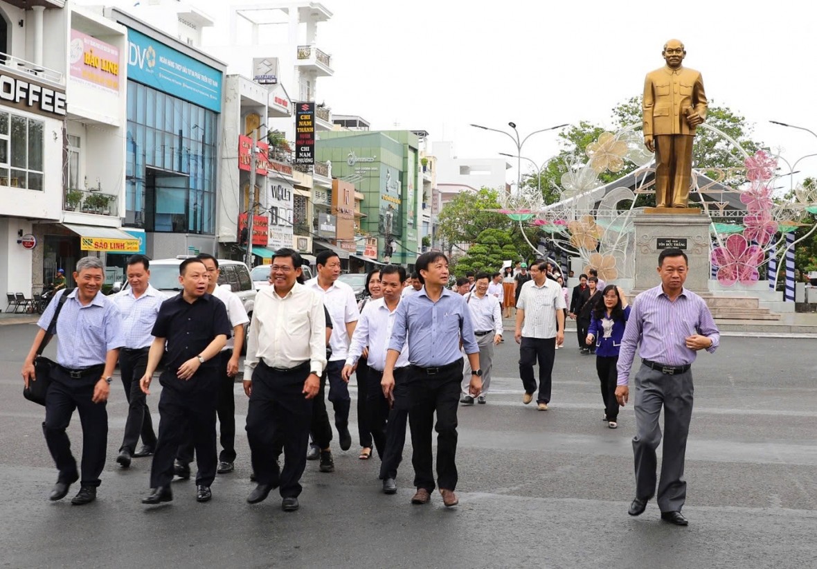 Phó Chủ tịch UBND tỉnh An Giang kiểm tra công tác chuẩn bị Diễn đàn OCOP vùng ĐBSCL năm 2025 Phó Chủ tịch UBND tỉnh An Giang kiểm tra công tác chuẩn bị Diễn đàn OCOP vùng ĐBSCL năm 2025