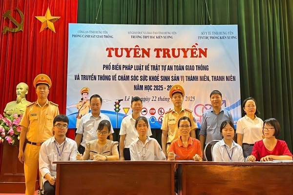Hưng Yên tăng cường tuyên truyền pháp luật về an toàn giao thông và phòng, chống ma túy tại học đường