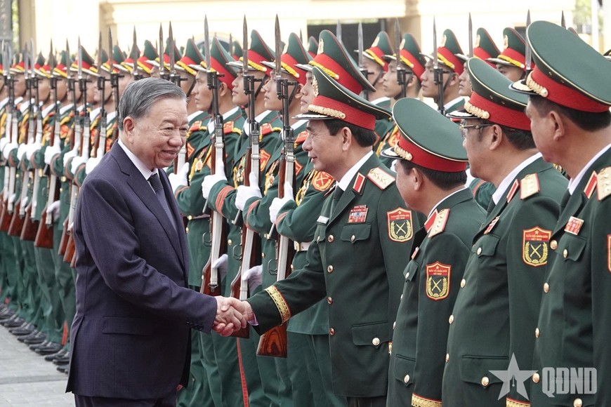 MÃI MÃI XỨNG DANH BỘ ĐỘI CỤ HỒ MÃI MÃI XỨNG DANH BỘ ĐỘI CỤ HỒ