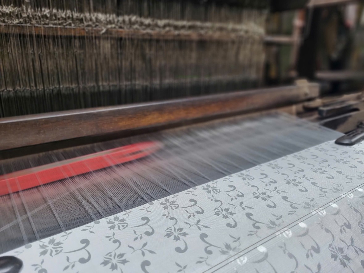 Về với xứ lụa Vạn Phúc...