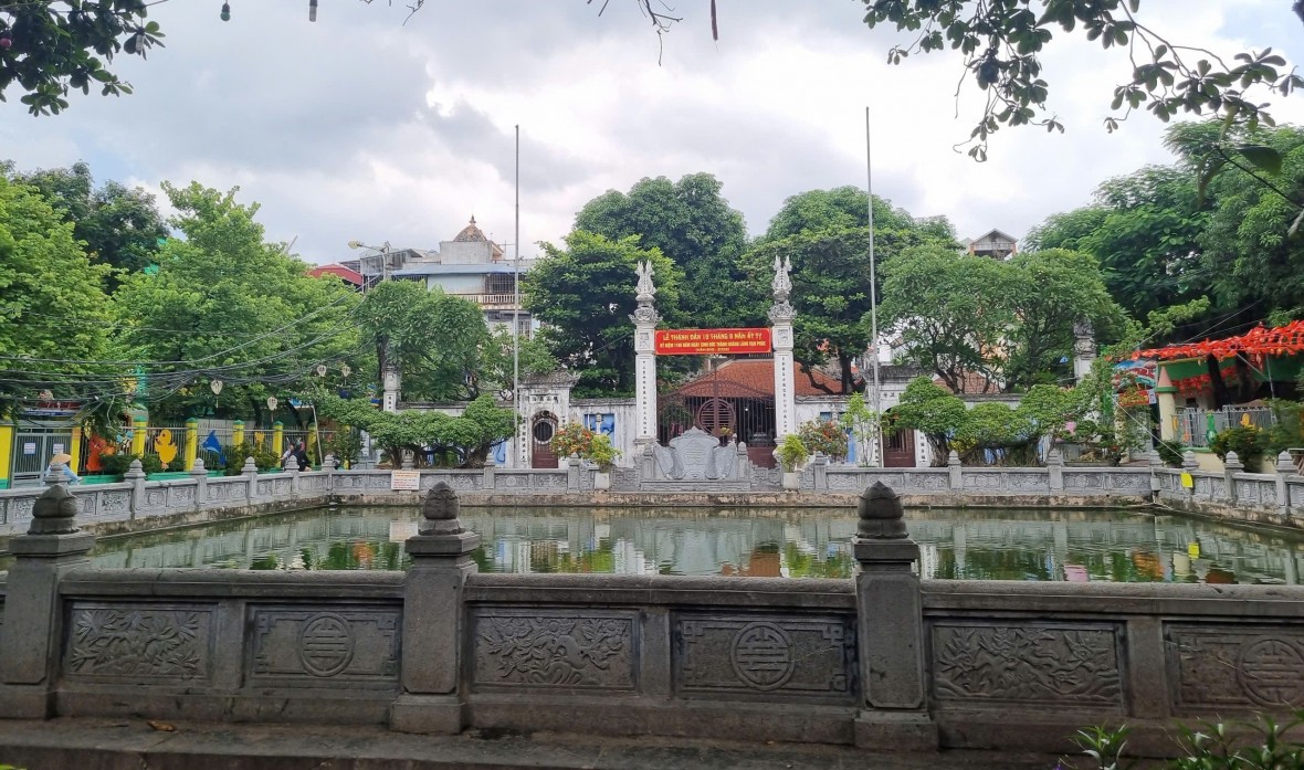 Về với xứ lụa Vạn Phúc...