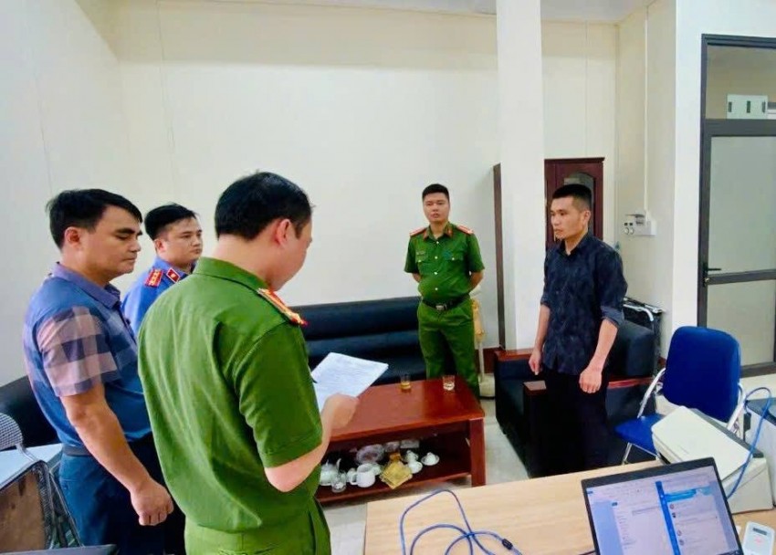 Khởi tố 1 công chức cấp xã ở Lào Cai vì lạm dụng chức vụ, chiếm đoạt tài sản