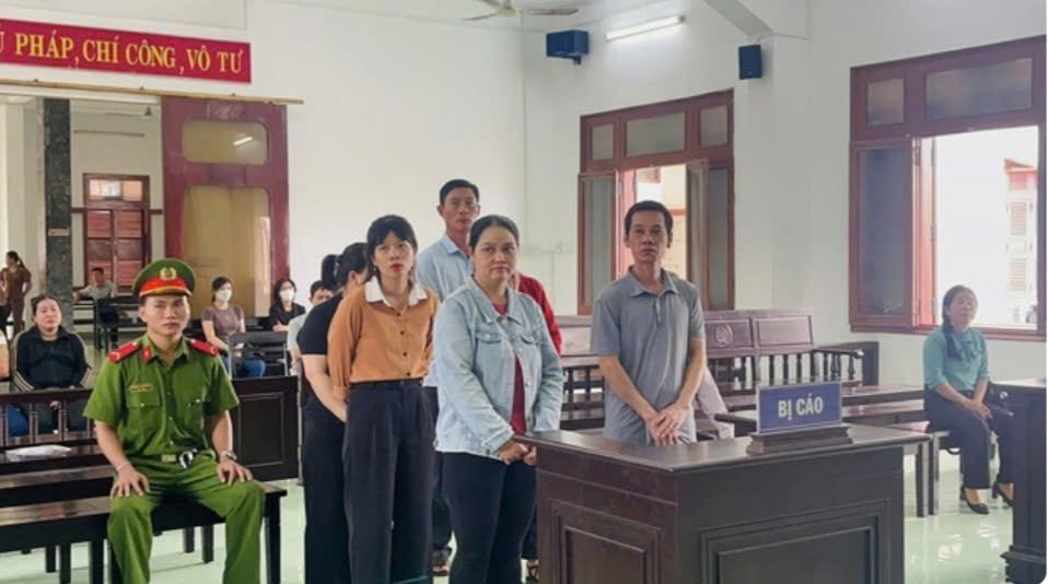 Gây thất thoát tài sản, cựu Chủ tịch UBND xã và thuộc cấp bị phạt tù