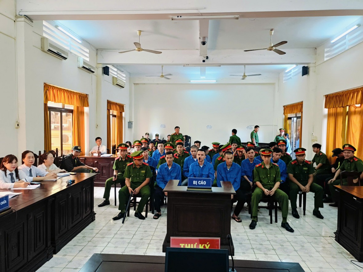 Trợ giúp viên pháp lý và Luật sư bào chữa, bảo vệ cho bị cáo , bị hại - Anh minh hoa