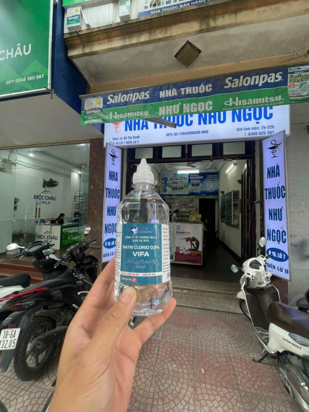 Sản phẩm mua từ quầy thuốc nhìn vẫn bình thường. Sản phẩm mua từ quầy thuốc nhìn vẫn bình thường.