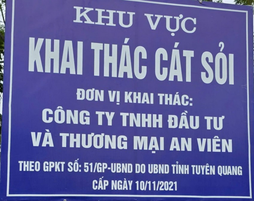 Chưa đủ điều kiện khai thác, Công ty An viên vẫn cho tàu hút cát sỏi rầm rộ trên sông Lô