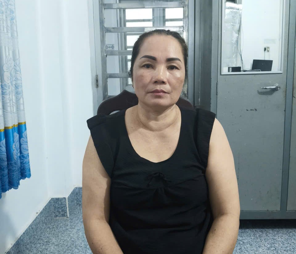 Xử phạt người phụ nữ hô hoán “bắt cóc trẻ em”, gây mất ATTT Xử phạt người phụ nữ hô hoán “bắt cóc trẻ em”, gây mất ATTT