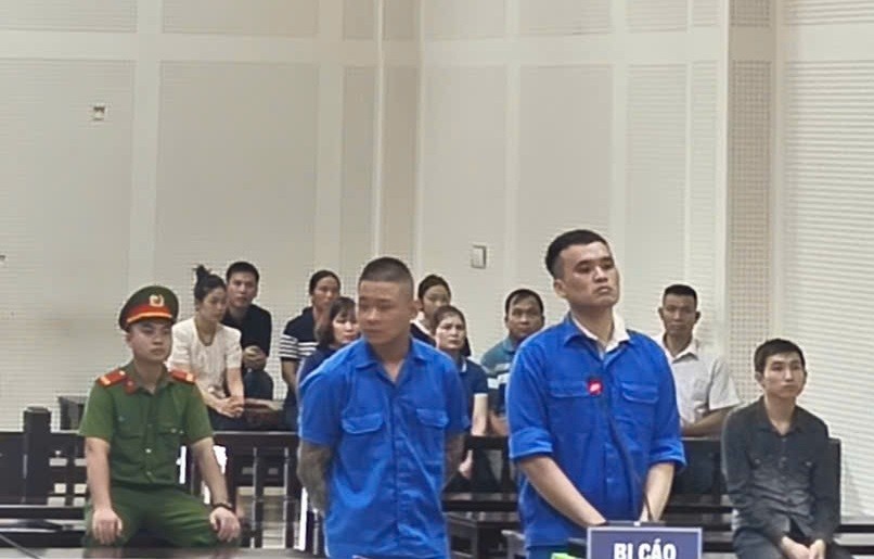 Quảng Ninh: Đâm người trọng thương khi đi hát karaoke, 2 bị cáo lãnh án