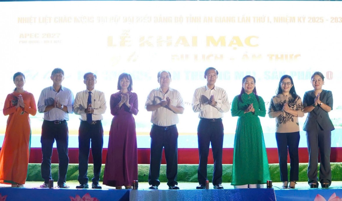 Khai mạc Ngày hội Du lịch, Ẩm thực và Hội chợ OCOP tại An Giang