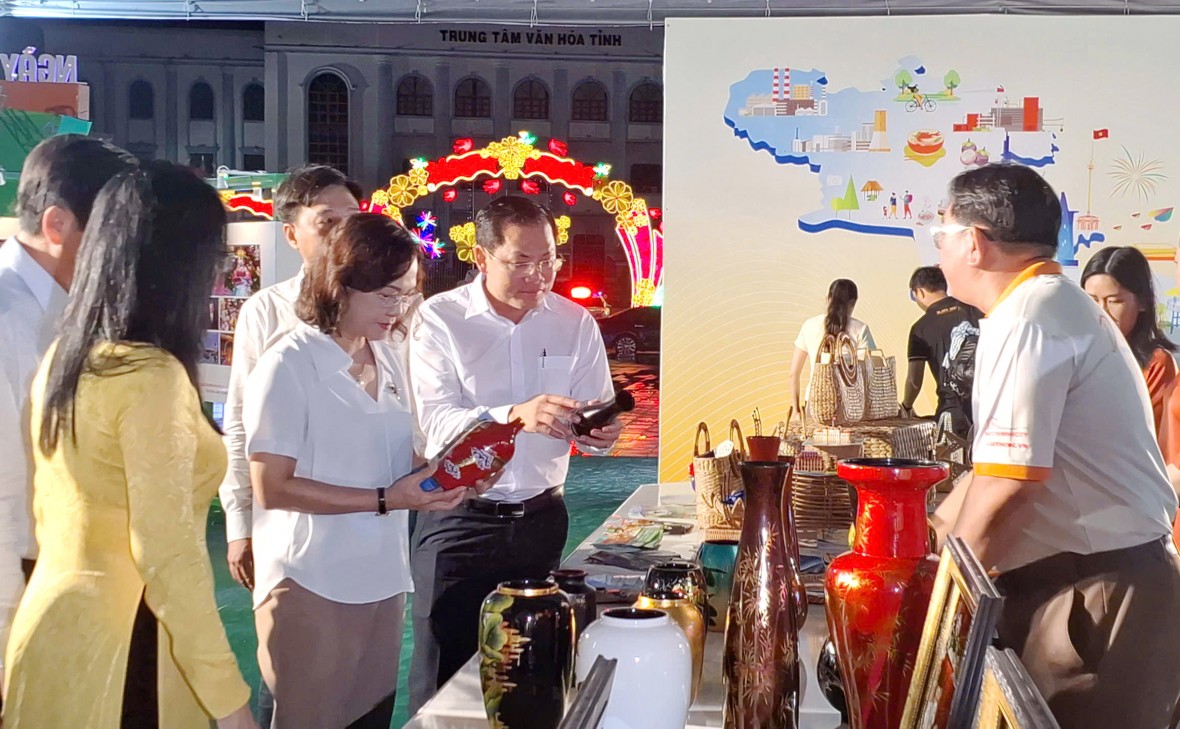 Ngày hội “Tinh hoa Văn hóa Ẩm thực Cà Mau”