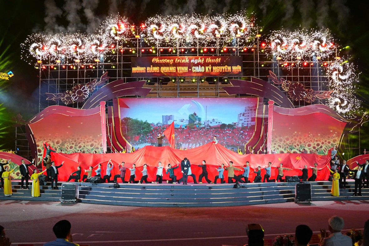 Hải Phòng rực rỡ đêm nghệ thuật chào mừng thành công Đại hội Đảng bộ I