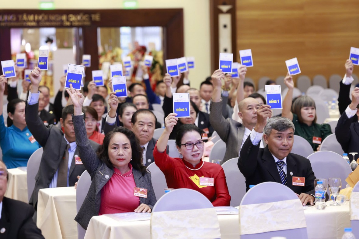 Tiến sĩ Nguyễn Ngọc Anh giữ chức Chủ tịch Liên đoàn Võ thuật cổ truyền Việt Nam nhiệm kỳ mới Tiến sĩ Nguyễn Ngọc Anh giữ chức Chủ tịch Liên đoàn Võ thuật cổ truyền Việt Nam nhiệm kỳ mới