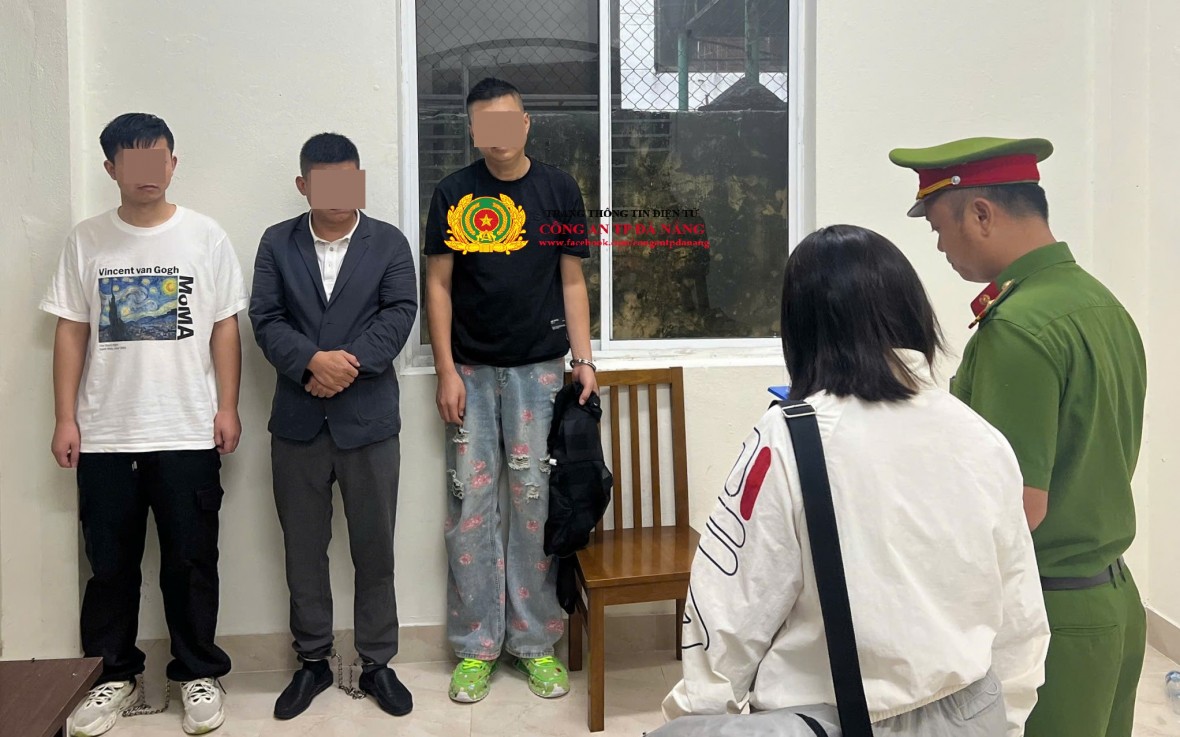 Tiến hành bắt khẩn cấp với 3 đối tượng - Ảnh Công an Đà Nẵng.