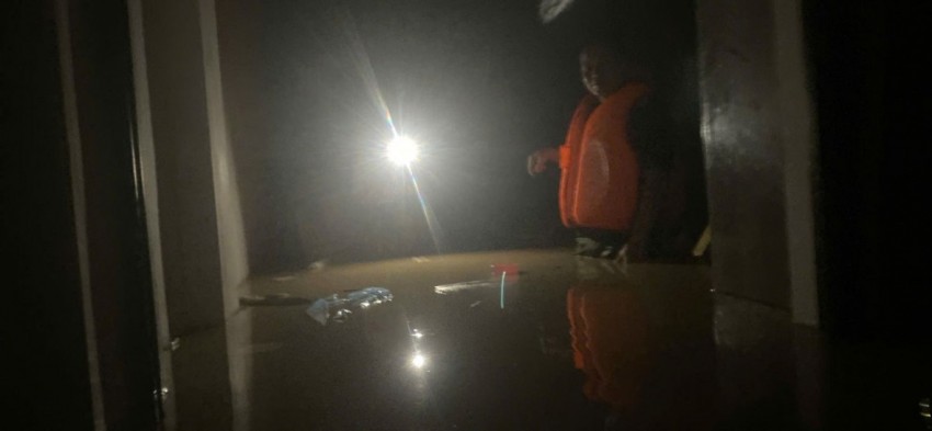 Công an Thanh Hoá xuyên đêm khắc phục sự cố về đê