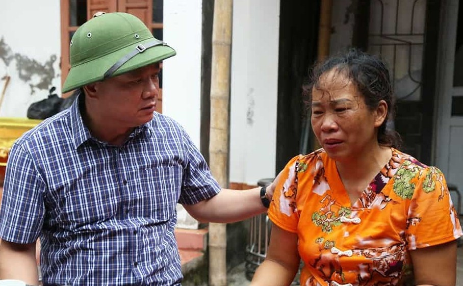 Hưng Yên: Dông lốc đã khiến 300 công trình nhà, mái tôn bị hư hại