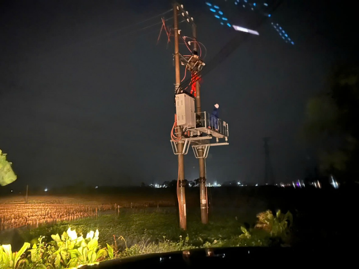 Hơn 1,8 triệu khách hàng khu vực phía Bắc đã có điện trở lại sau bão số 10