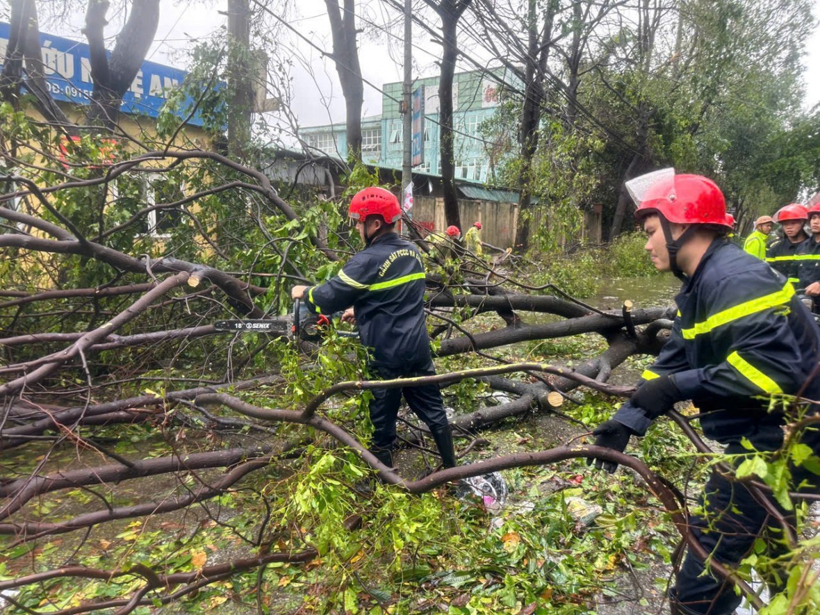 Bộ Công an chỉ đạo tập trung ứng phó, khắc phục hậu quả bão số 10 và mưa lũ sau bão