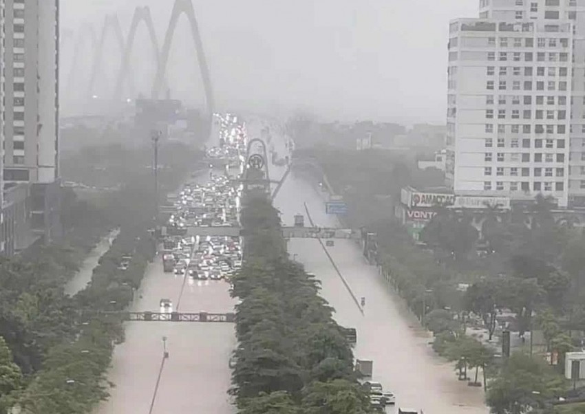 65 điểm ngập úng tại Hà Nội