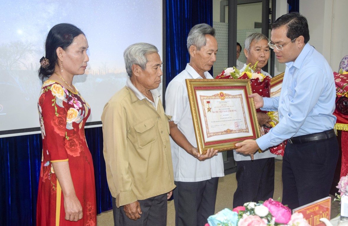 Cà Mau: Tri ân công lao, hy sinh to lớn của các Mẹ Việt Nam Anh hùng