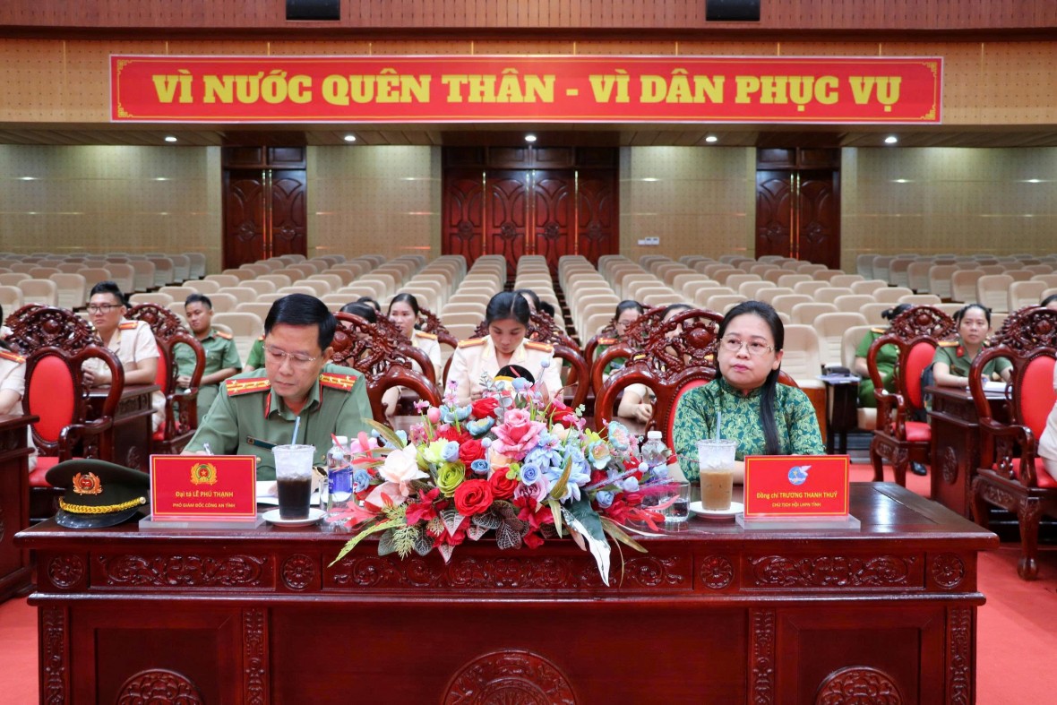 Thành lập Đoàn Thanh niên và Hội Phụ nữ Công an tỉnh An Giang
