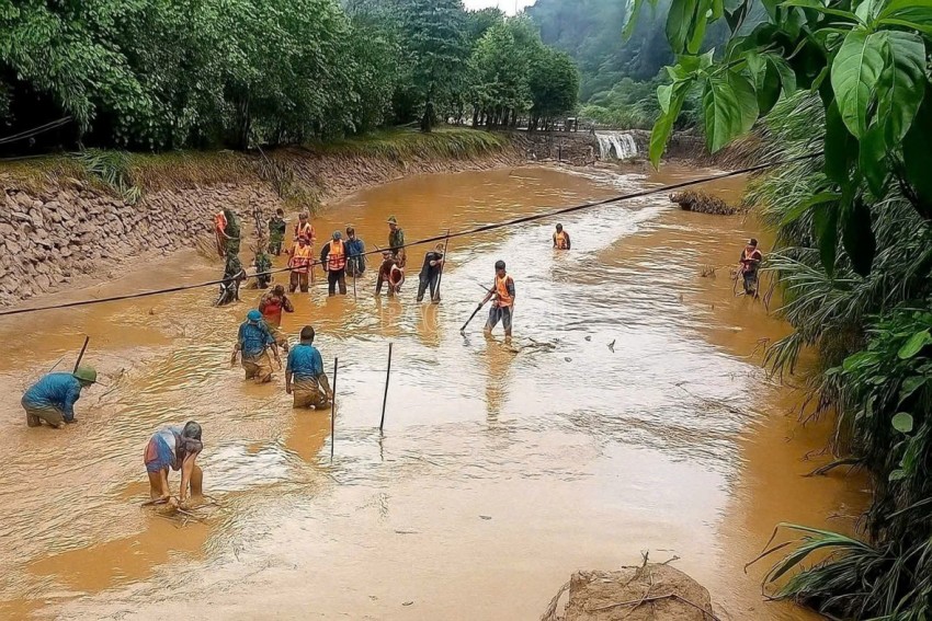 Khẩn trương thống kê thiệt hại và khắc phục hậu quả bão số 10 và mưa lũ sau bão