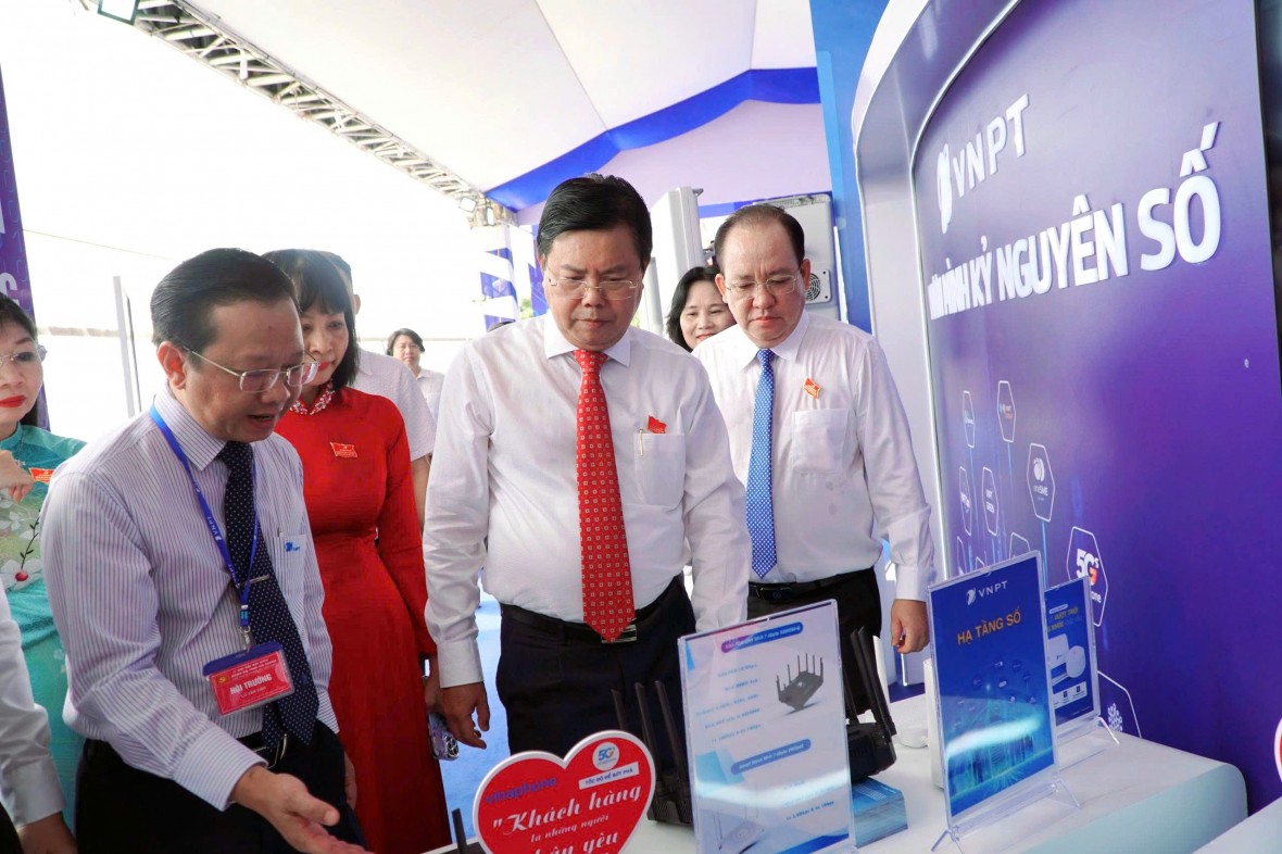 Khai mạc Triển lãm thành tựu kinh tế - xã hội chào mừng Đại hội đại biểu Đảng bộ tỉnh An Giang