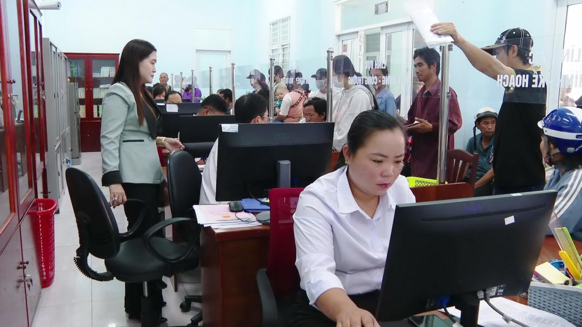 Cà Mau: Đẩy mạnh chuẩn hóa dữ liệu hộ tịch, nâng cao hiệu quả mô hình chính quyền hai cấp Cà Mau: Đẩy mạnh chuẩn hóa dữ liệu hộ tịch, nâng cao hiệu quả mô hình chính quyền hai cấp