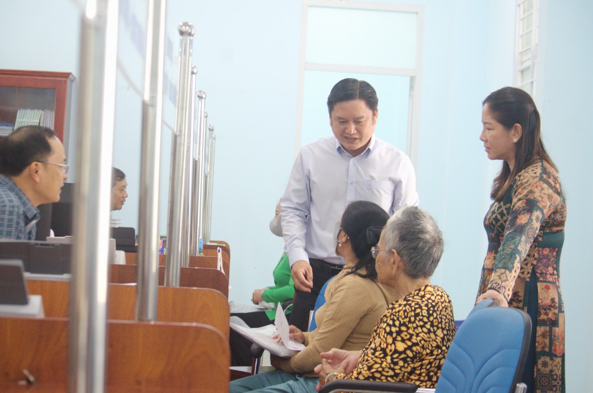 Cà Mau: Đẩy mạnh chuẩn hóa dữ liệu hộ tịch, nâng cao hiệu quả mô hình chính quyền hai cấp Cà Mau: Đẩy mạnh chuẩn hóa dữ liệu hộ tịch, nâng cao hiệu quả mô hình chính quyền hai cấp