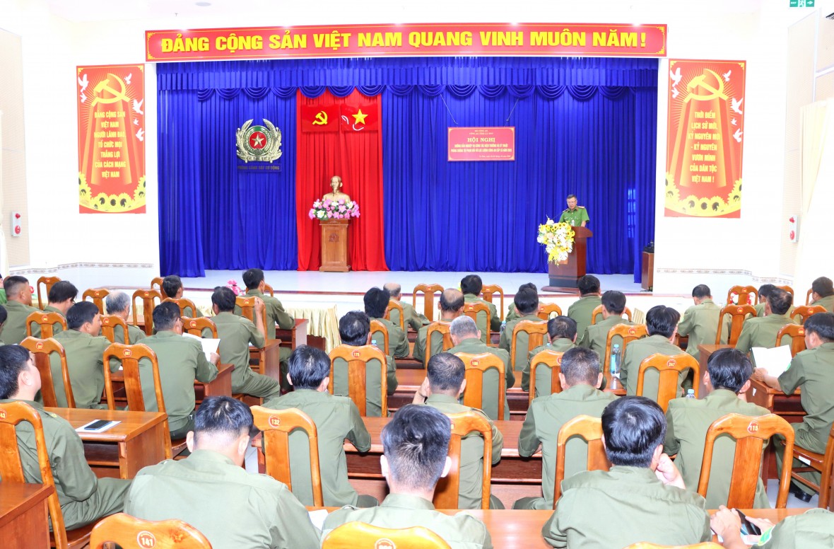 Công an Cà Mau tập huấn nghiệp vụ công tác hiện trường cho lực lượng Công an cấp xã Công an Cà Mau tập huấn nghiệp vụ công tác hiện trường cho lực lượng Công an cấp xã