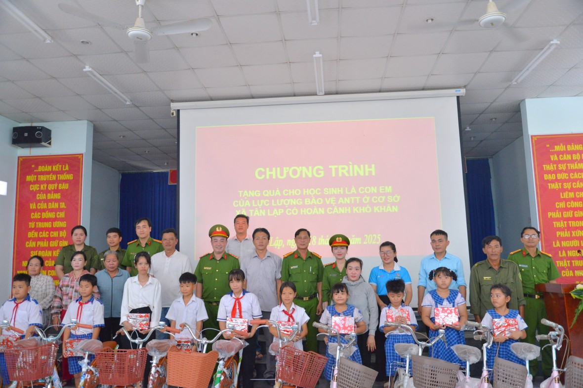 Công an tỉnh Cà Mau: “Lúc dân cần, lúc dân khó, có Công an” trở thành hành động thiết thực